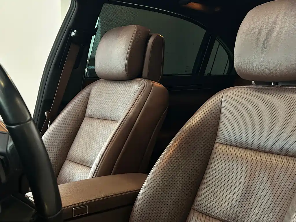 Mercedes-Benz S-Class — миниатюра 13