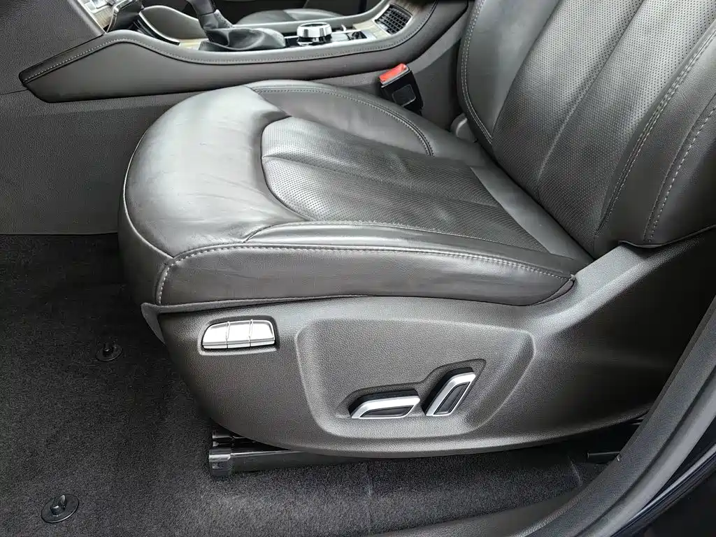 Roewe RX8 — миниатюра 20