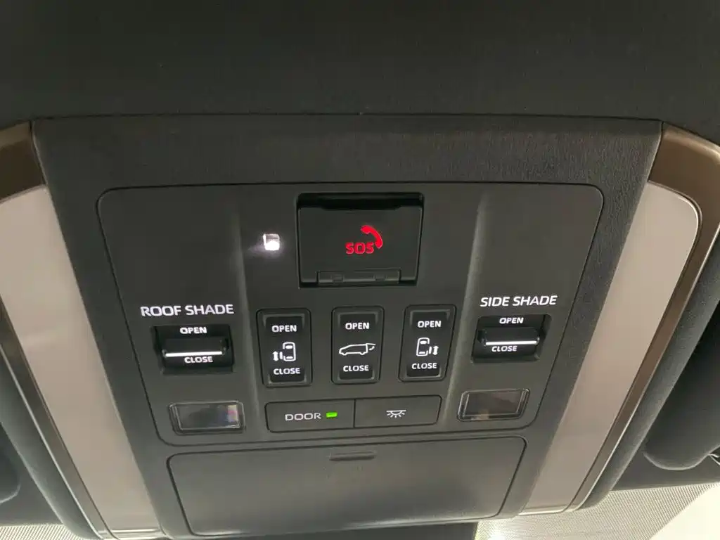 Toyota Alphard — миниатюра 26