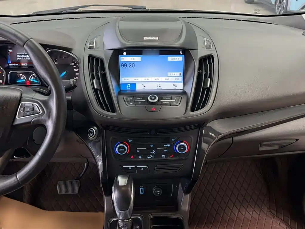 Ford Kuga — миниатюра 7