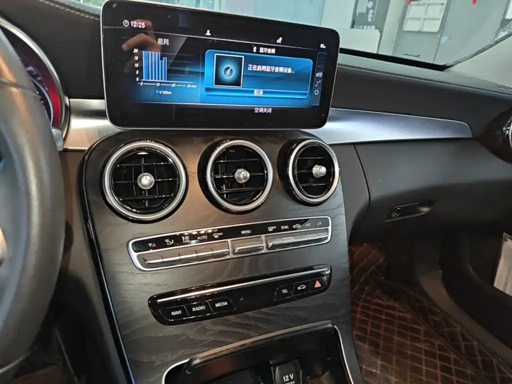 Mercedes-Benz C-Class — миниатюра 13