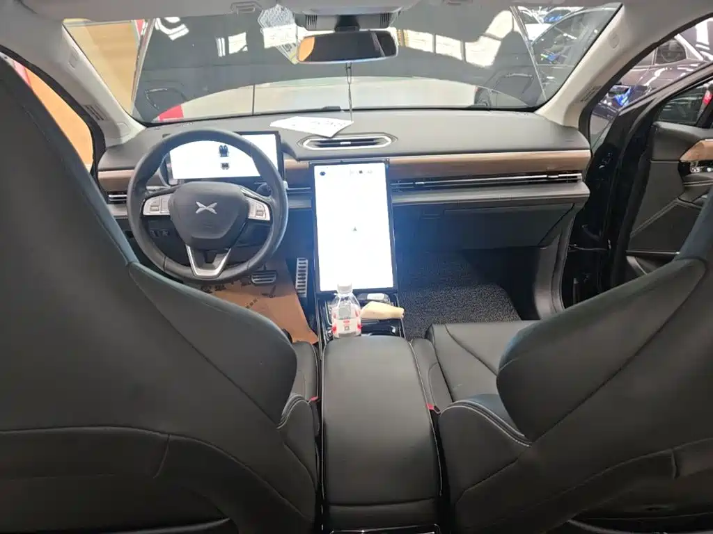 XPeng P5 — миниатюра 10