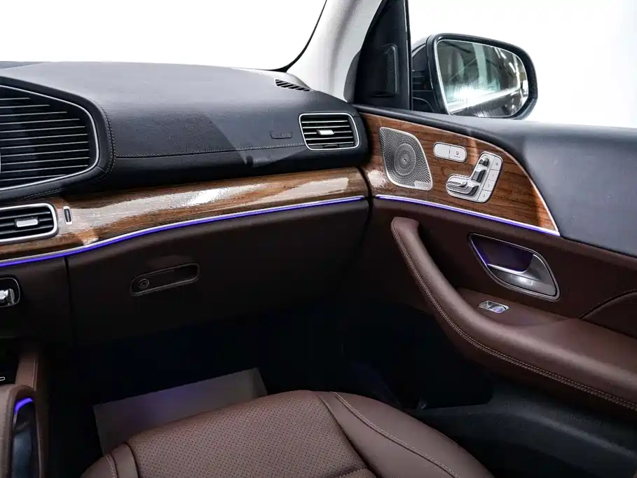 Mercedes-Benz GLE (Import) — миниатюра 29
