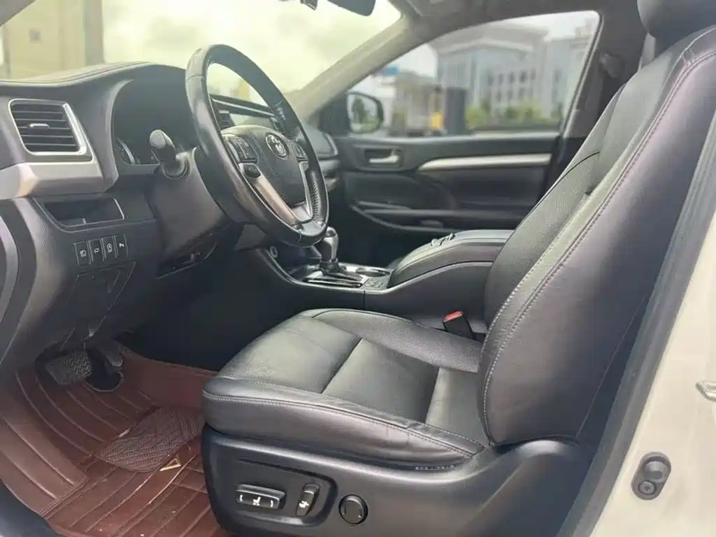 Toyota Highlander — миниатюра 4