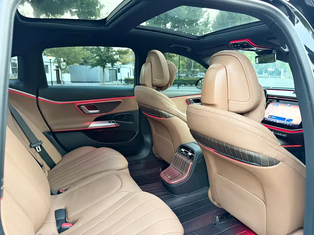 Mercedes-Benz E-Class New Energy — миниатюра 13