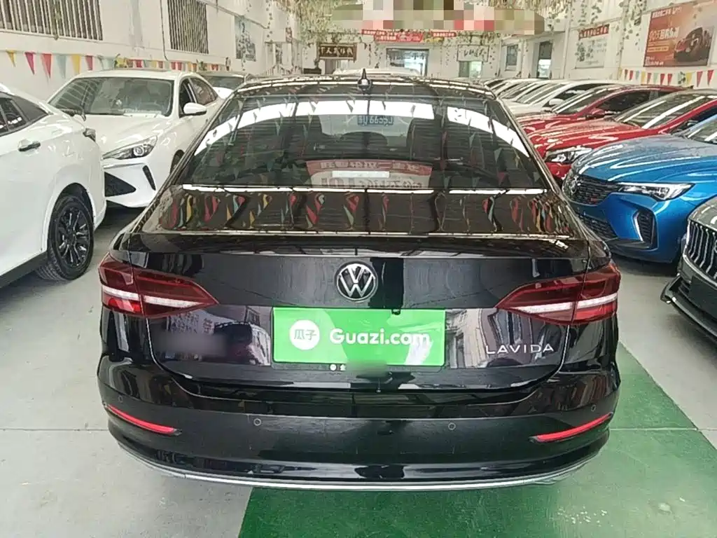 Volkswagen Lavida — миниатюра 6