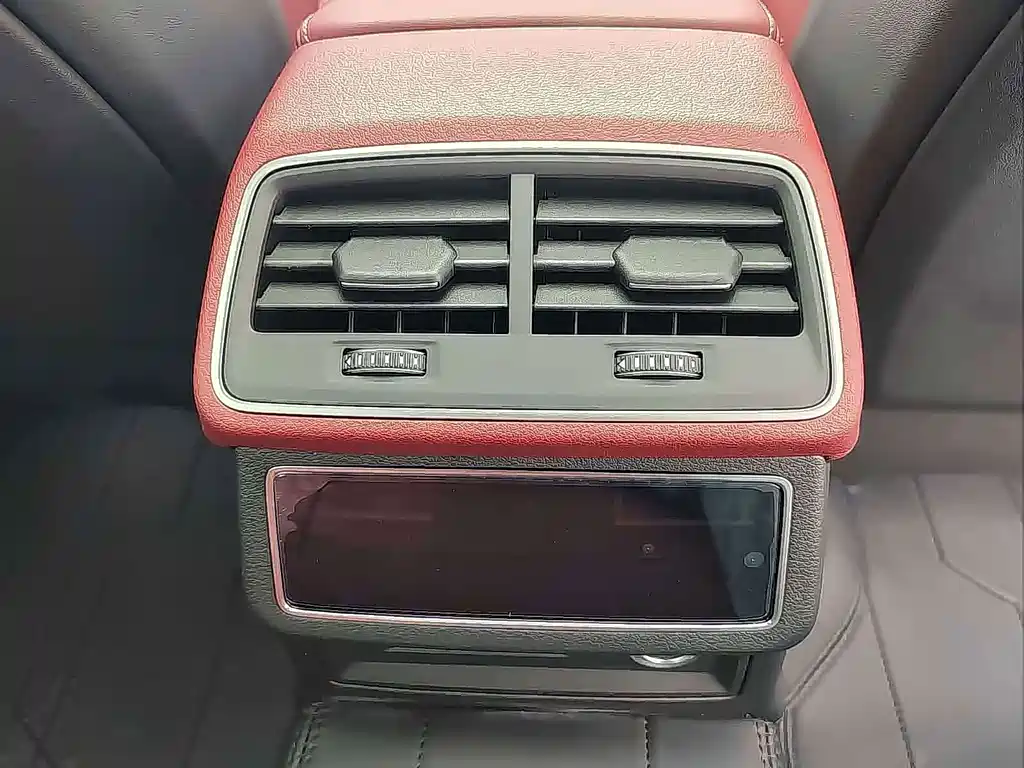 Audi A7L — миниатюра 11