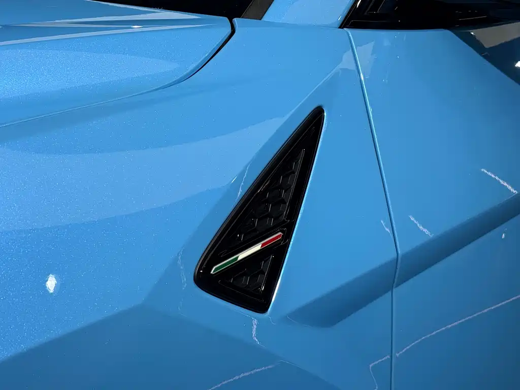Lamborghini Urus — миниатюра 5