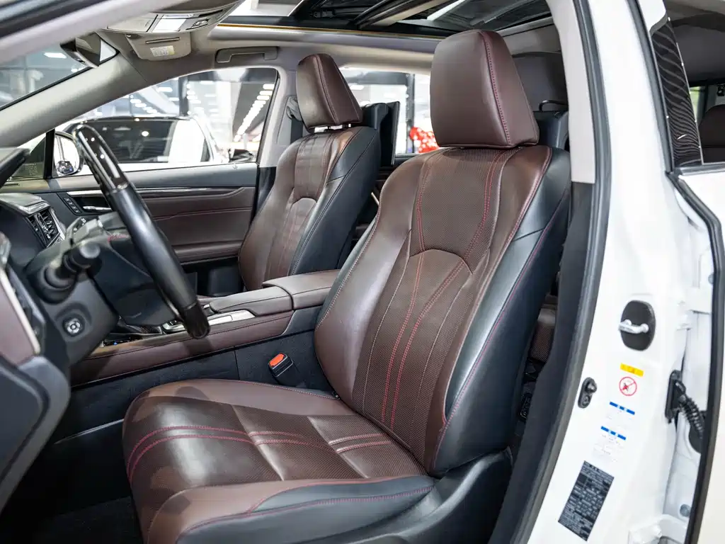 Lexus RX — миниатюра 11