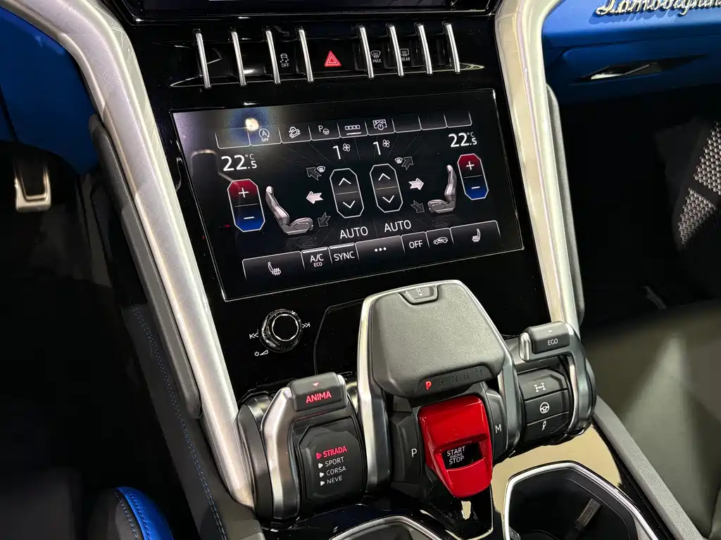 Lamborghini Urus — миниатюра 12