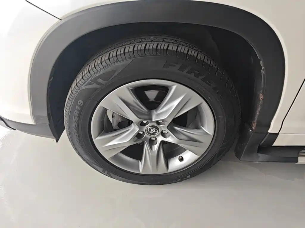 Toyota Highlander — миниатюра 23