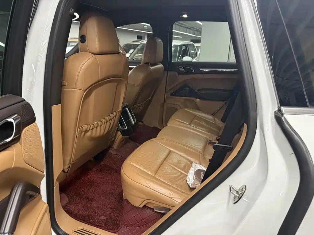 Porsche Cayenne — миниатюра 2
