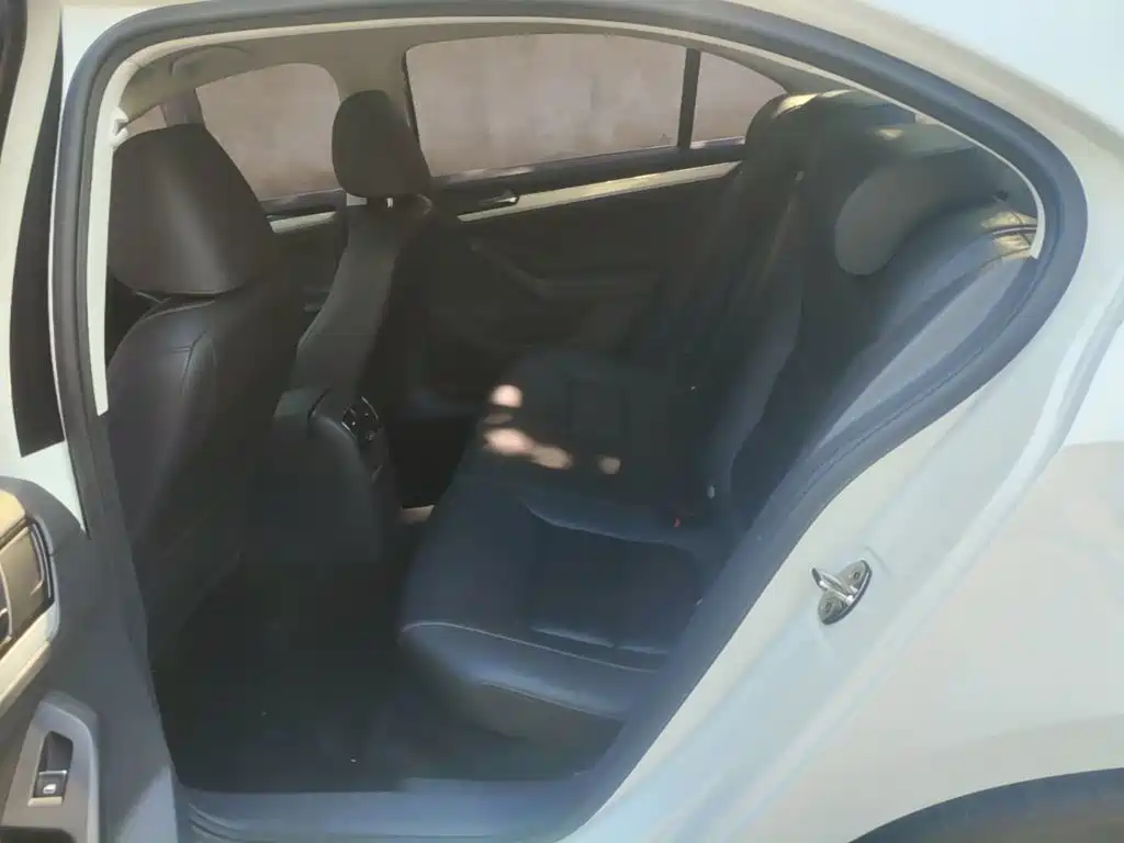 Volkswagen Sagitar — миниатюра 17