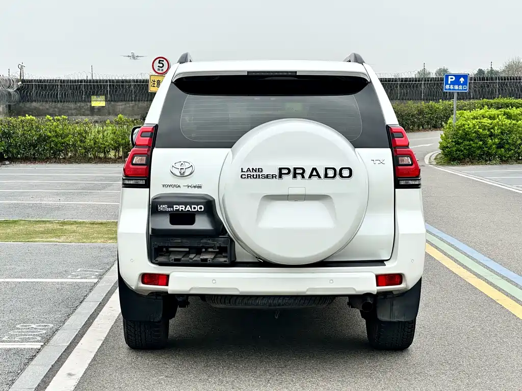 TOYOTA PRADO