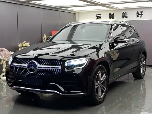 MERCEDES BENZ GLC