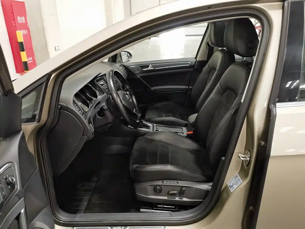 Volkswagen Golf — миниатюра 10