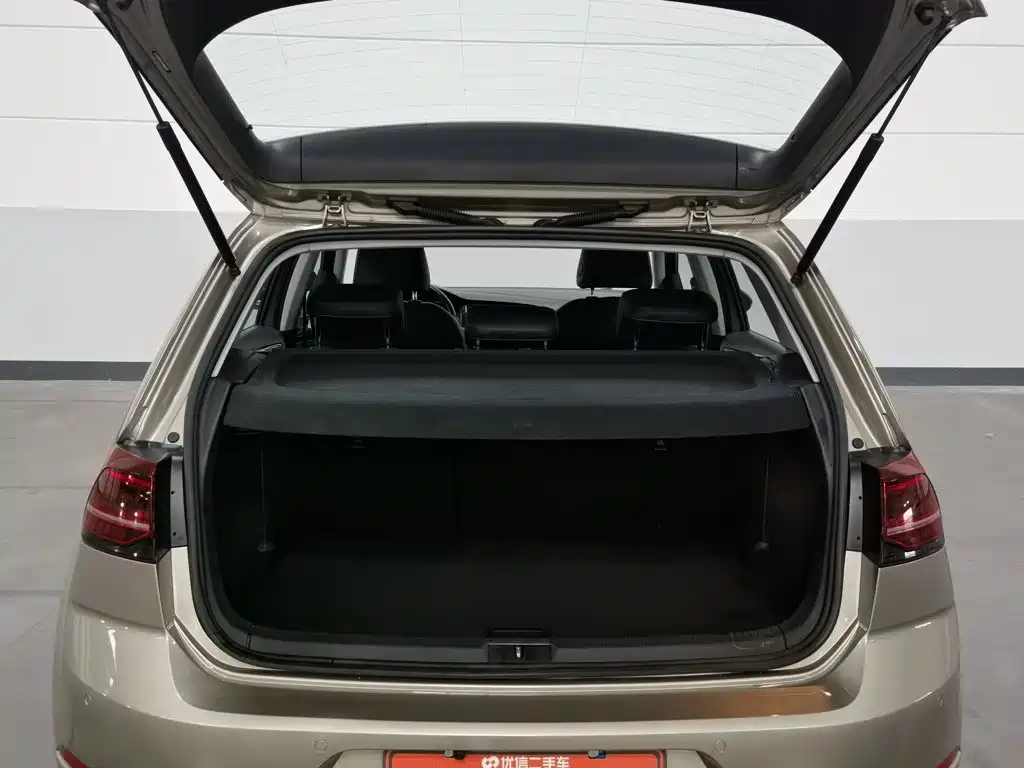 Volkswagen Golf — миниатюра 16
