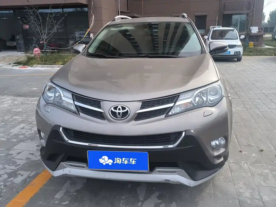 Toyota RAV4 — миниатюра 2