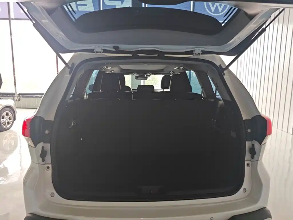 Toyota Highlander — миниатюра 19