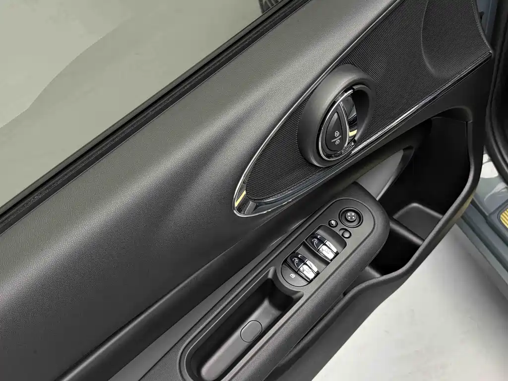 MINI Mini Clubman — миниатюра 10