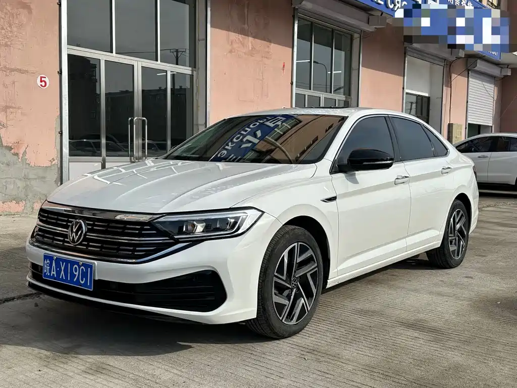 Volkswagen Sagitar 2022