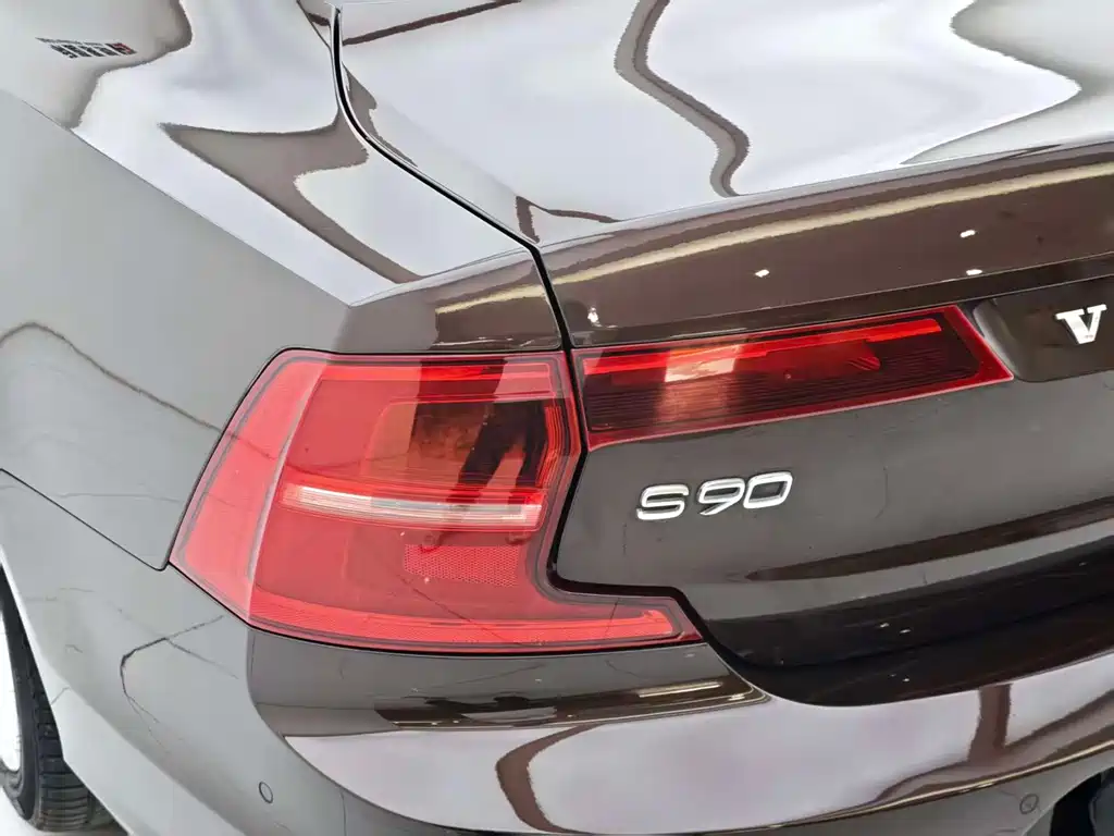 Volvo S90 — миниатюра 21