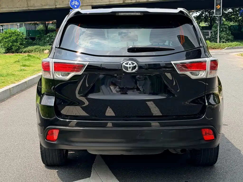 Toyota Highlander — миниатюра 21