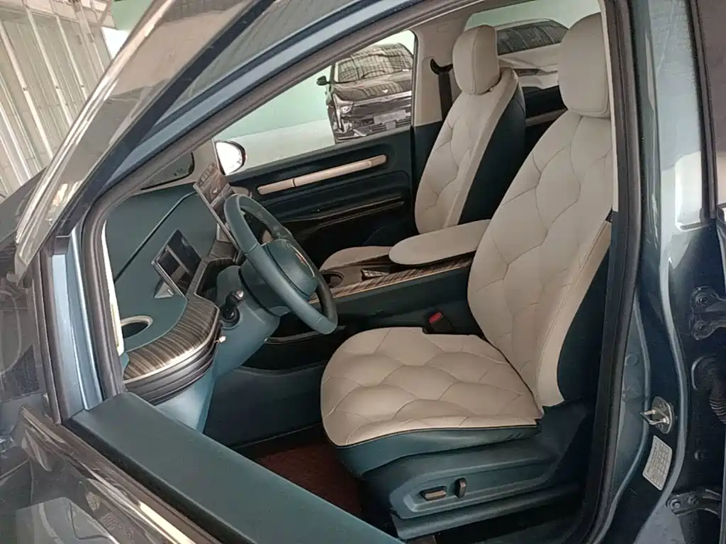 Baojun Yunduo — миниатюра 15