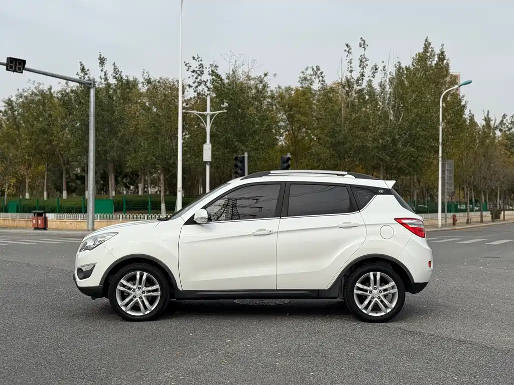 CHANGAN CS35
