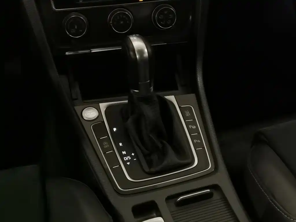 Volkswagen Golf — миниатюра 13