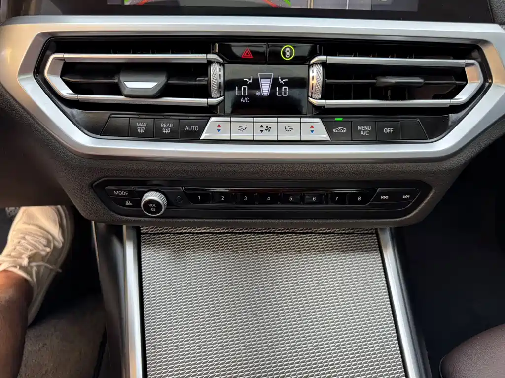 BMW 3 Series — миниатюра 17