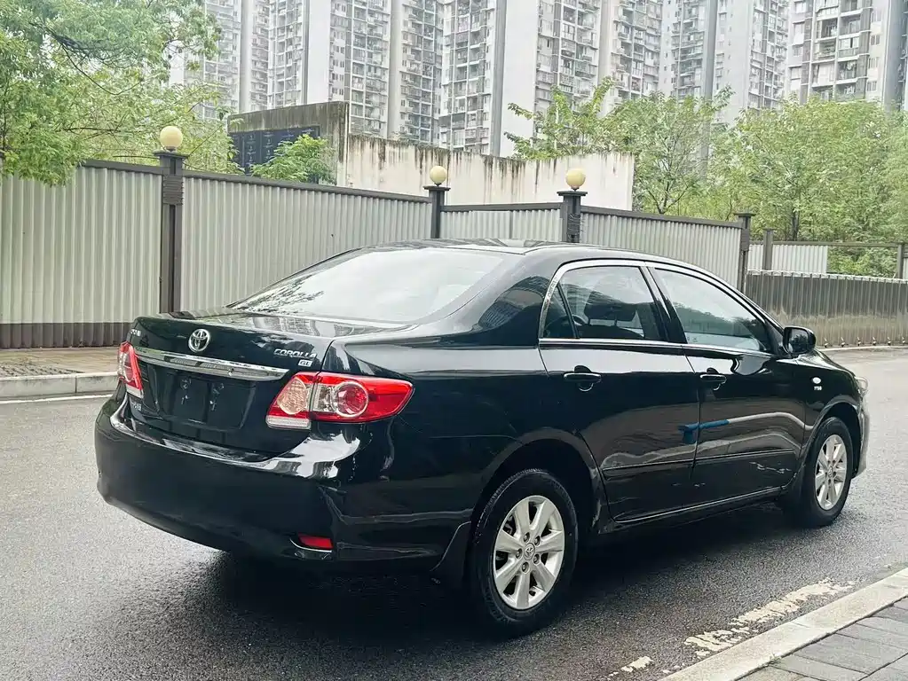 Toyota Corolla — миниатюра 5
