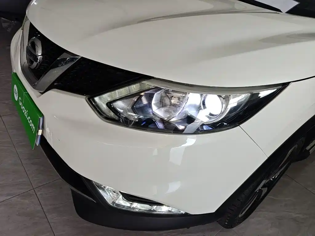 Nissan Qashqai — миниатюра 24
