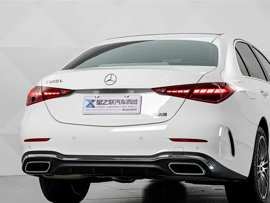 Mercedes-Benz C-Class — миниатюра 7