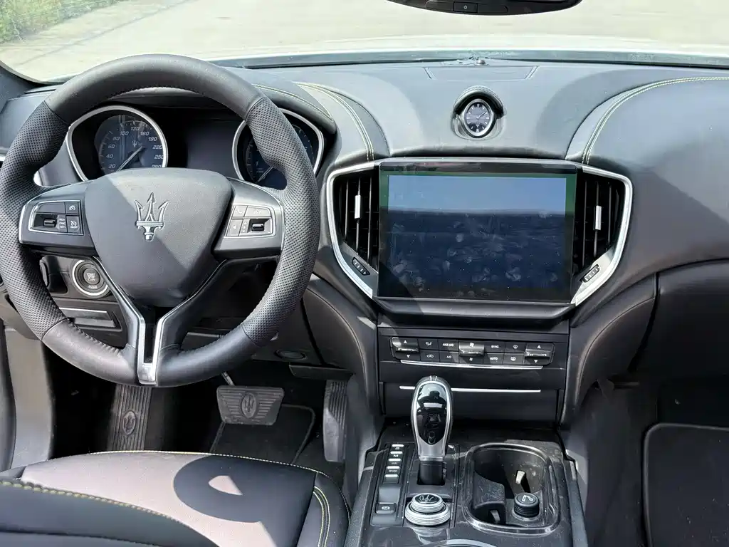 Maserati Ghibli — миниатюра 3