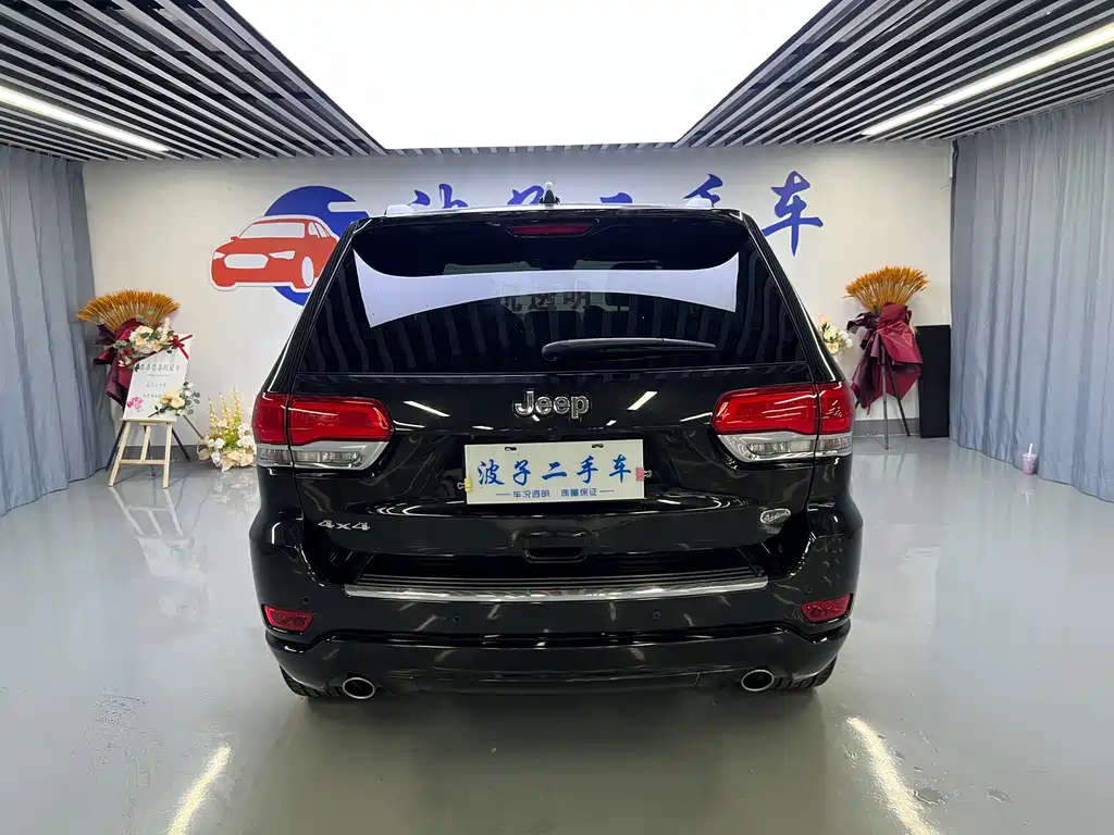Jeep Grand Cherokee (Import) — миниатюра 19