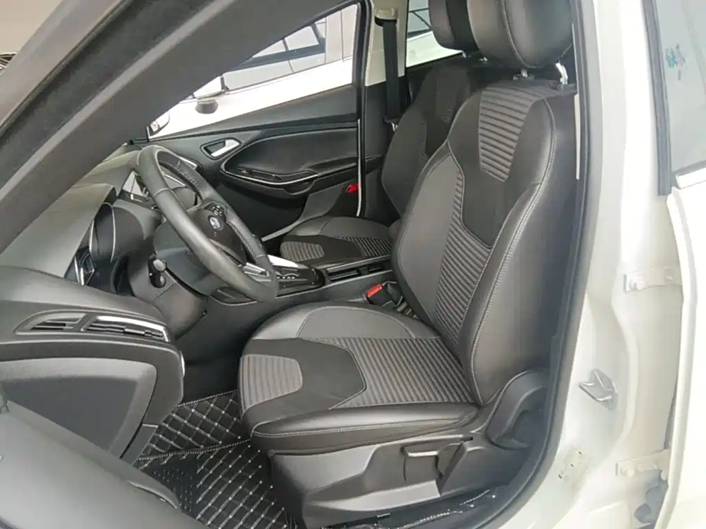 Ford Focus — миниатюра 15