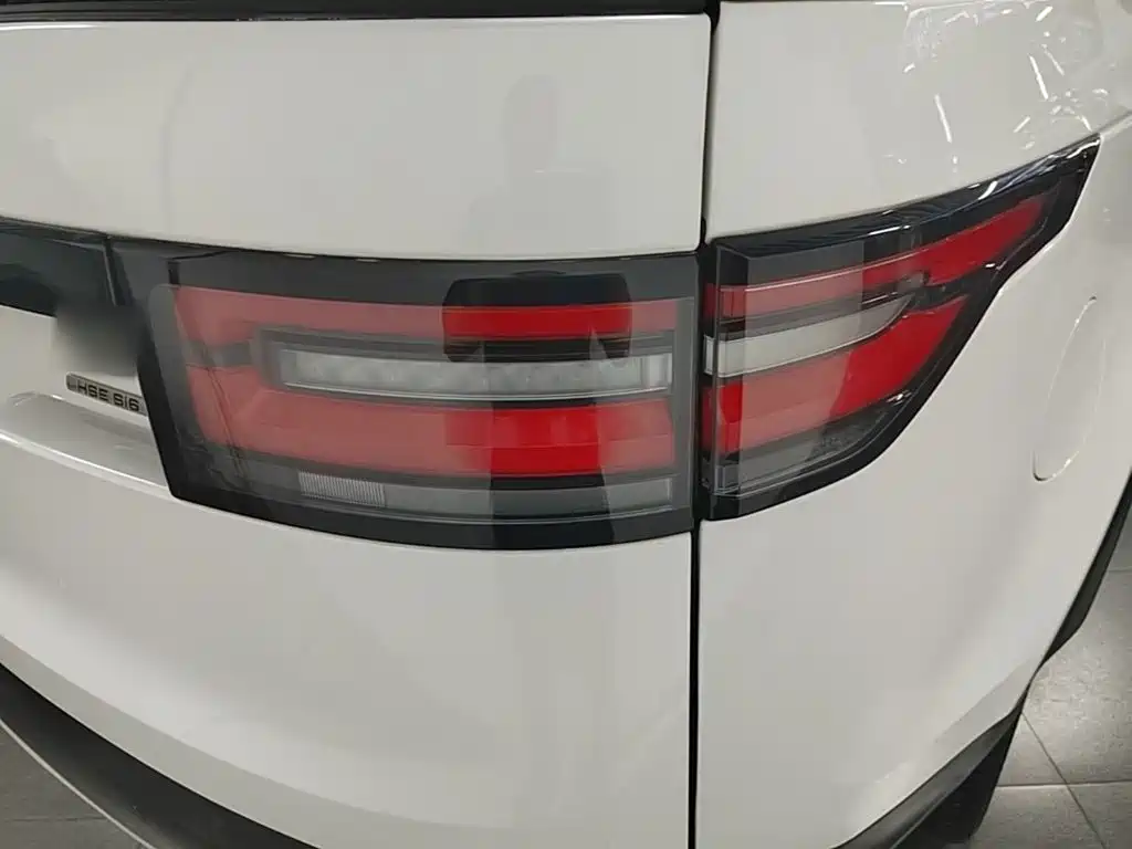 Land Rover Discovery — миниатюра 8