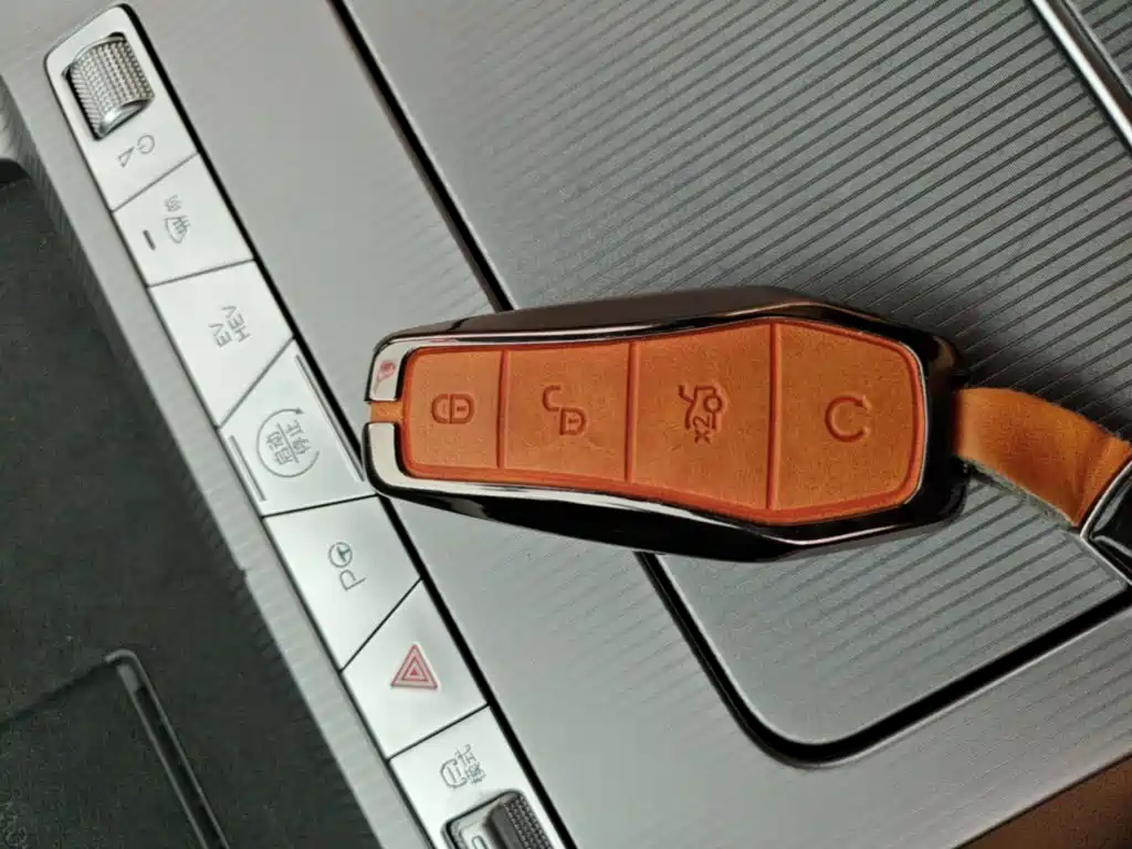BYD Han L — миниатюра 9