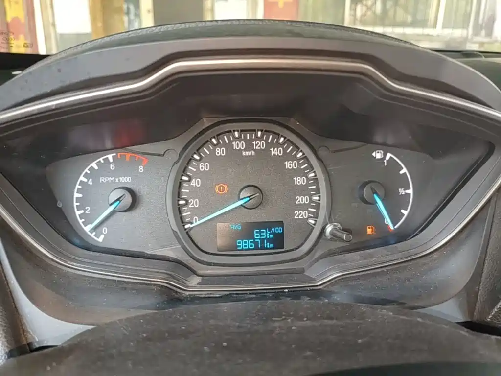 Ford Escort — миниатюра 12