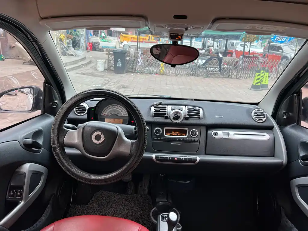 smart Smart Fortwo — миниатюра 7