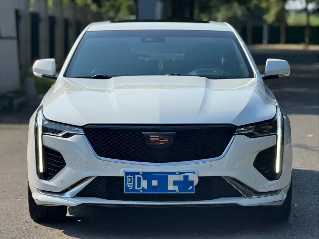 Cadillac CT4 — миниатюра 2