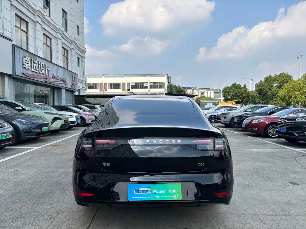Leapmotor Leapmotor C01 — миниатюра 6