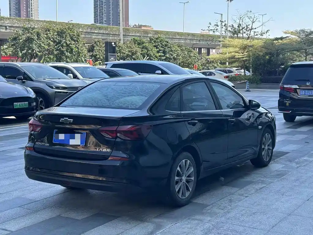 Chevrolet Monza — миниатюра 5