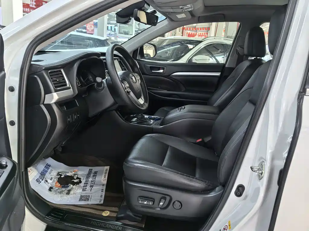 Toyota Highlander — миниатюра 7