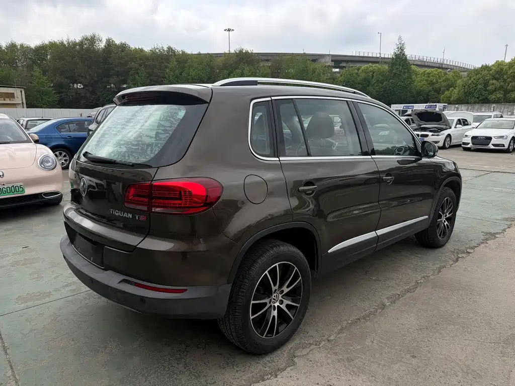 Volkswagen Tiguan — миниатюра 8