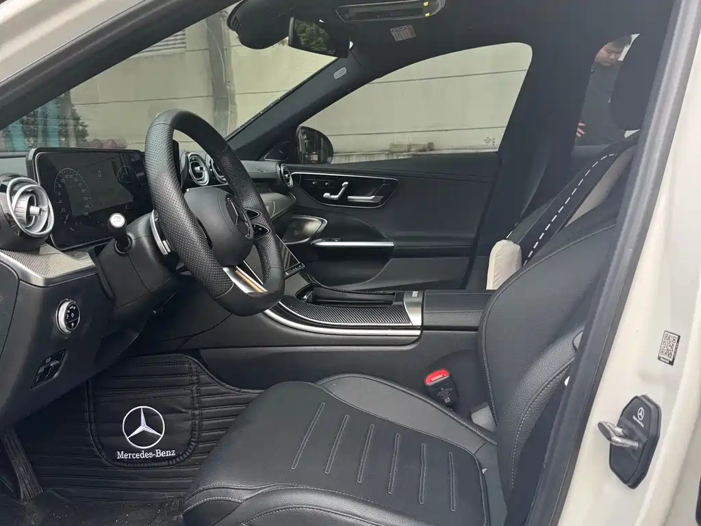 Mercedes-Benz C-Class — миниатюра 12