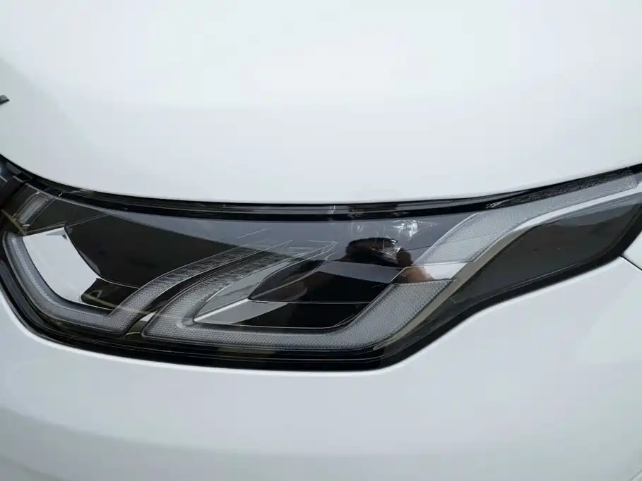 Land Rover Discovery Sport — миниатюра 13
