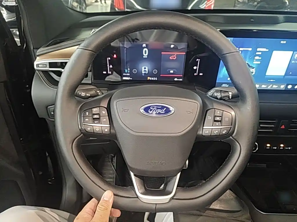 Ford Edge — миниатюра 11