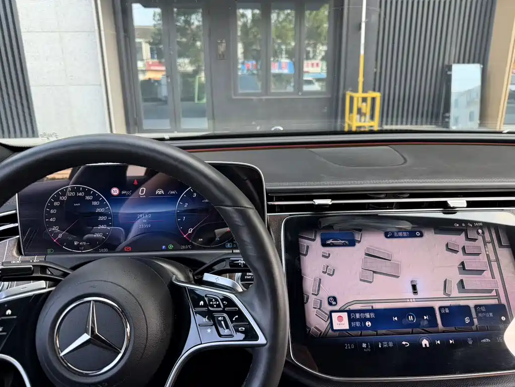 Mercedes-Benz E-Class — миниатюра 4